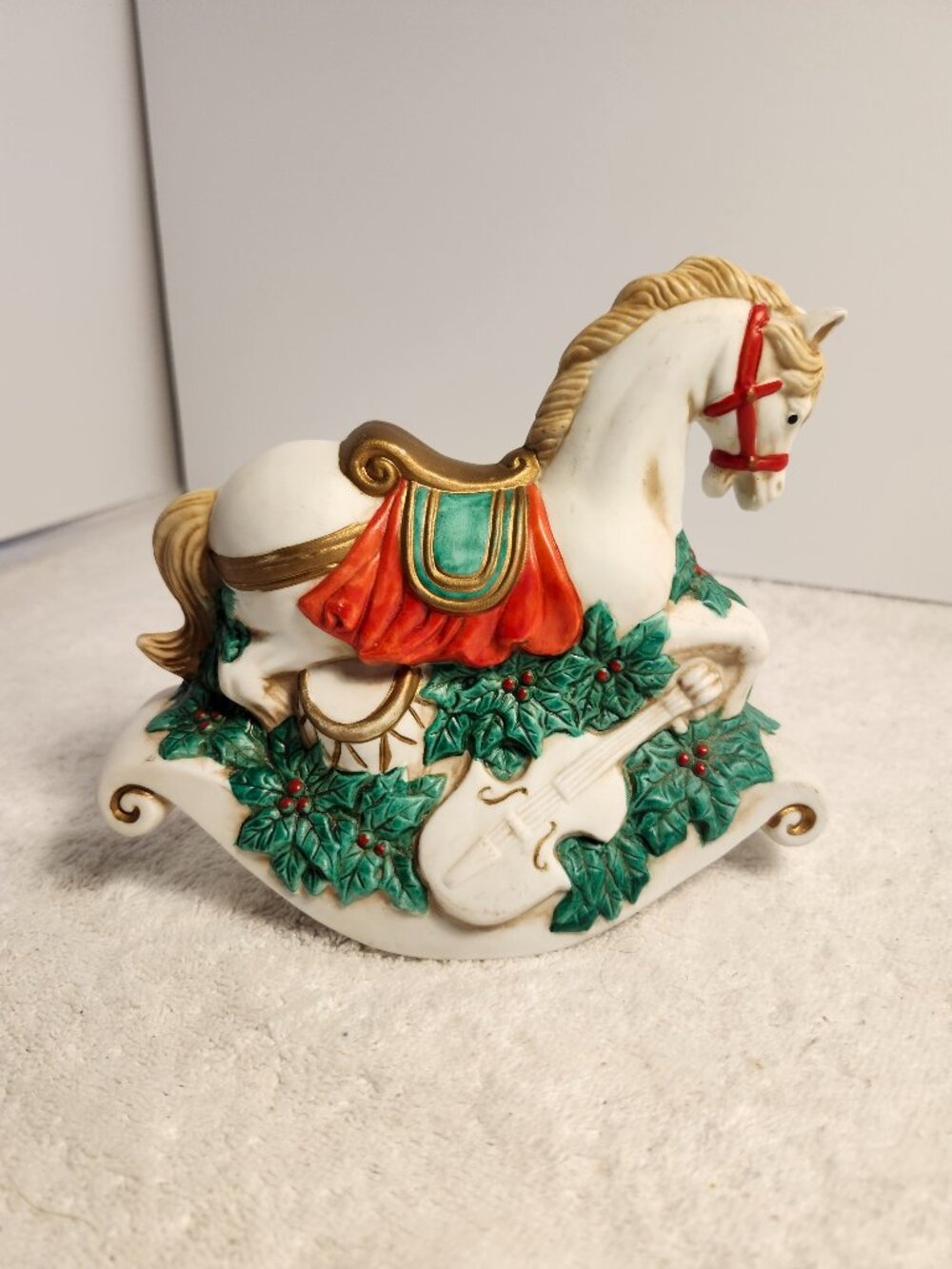 VINTAGE DECORATIVE HOLIDAY MUSICAL ROCKING HORSE FIGURINE